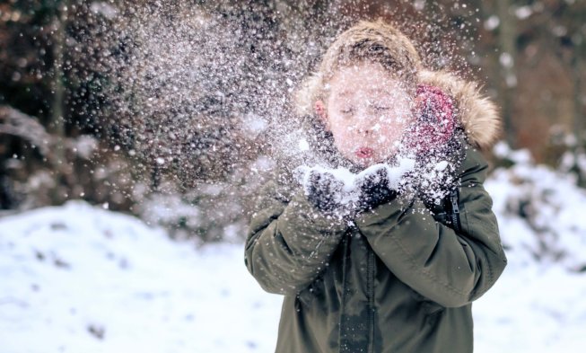 Durch die weiße Pracht idyllisch ans Ziel: Das benötigen Kinder für ihren Schulweg durch den Schnee img